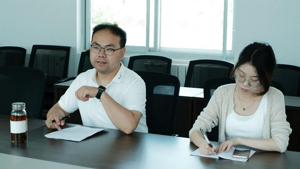 留坝县政府代表高主任进行发言.png